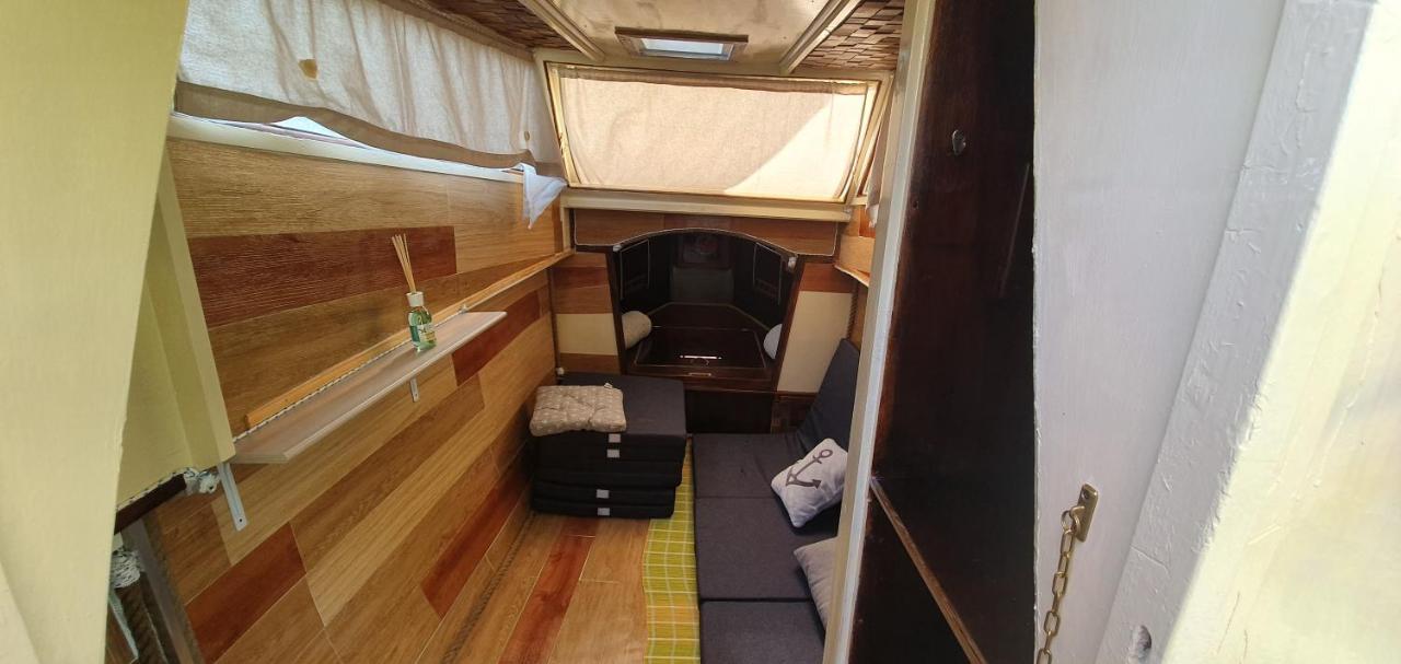 Nave Nel Bosco Bed & Breakfast Torresina Bagian luar foto
